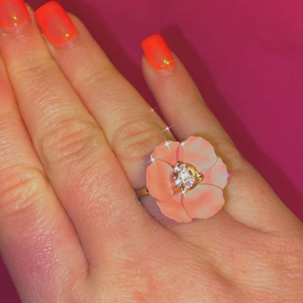 GOLD FLOWER RING!! (BRAND NEW) (dipped gold)